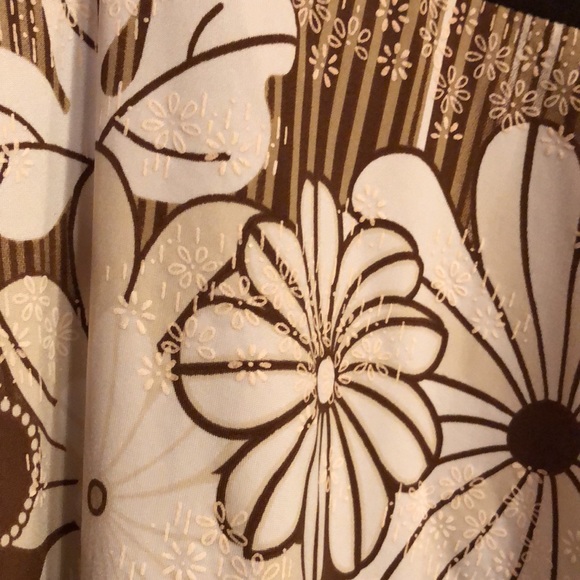 Medium brown/tan/white floral & striped long sleeve blouse - Picture 4 of 9